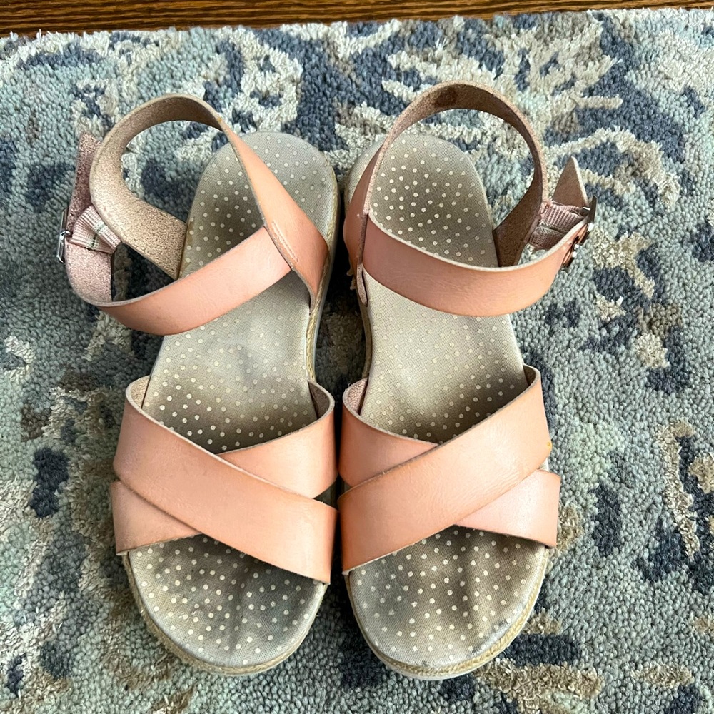 Adorable Sandler for Girls!